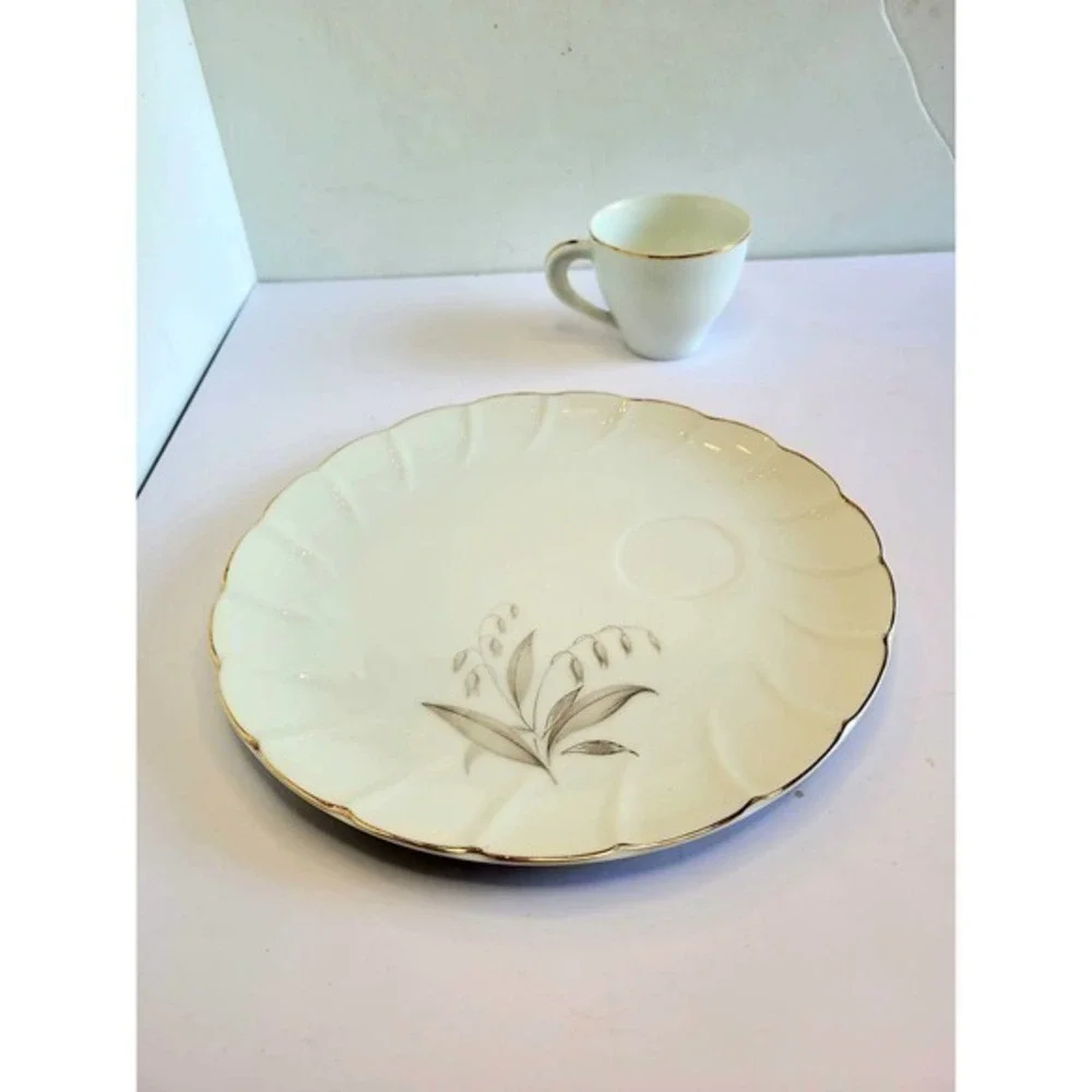HP Vintage 60s Kaysons Golden Rhapsody Gold Band Wheat Plate Cup set‎